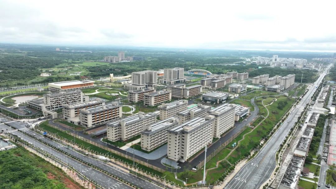 未来科学城崛起“生命芯”！中建八局南昌医学院新校园（一期）建设项目竣工-18