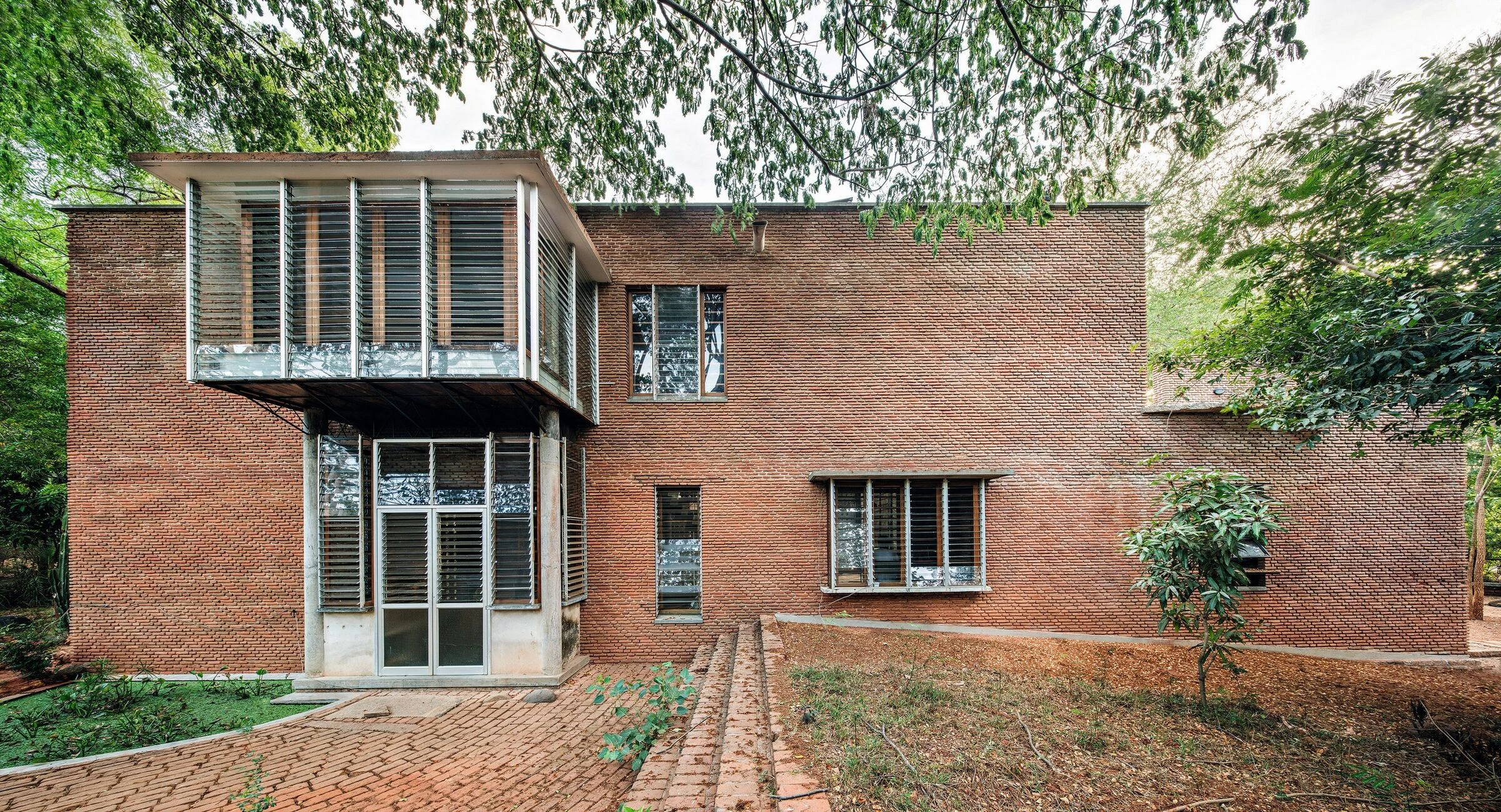 生态融合的印度 Wall House-8