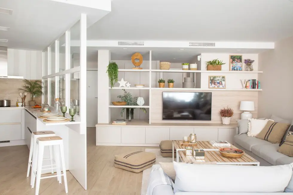 Un appartement ouvert à la lumière après sa rénovation-2