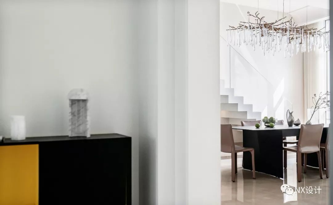 中梁首府 | 倪伟锋的简约错层空间设计-4