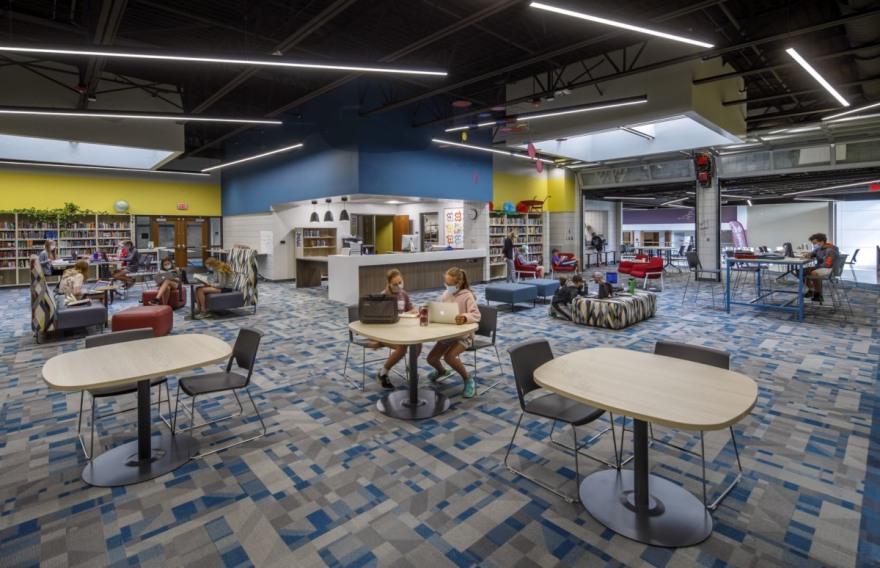 Holland Christian Middle School 翻新升级,打造互动学习空间-17