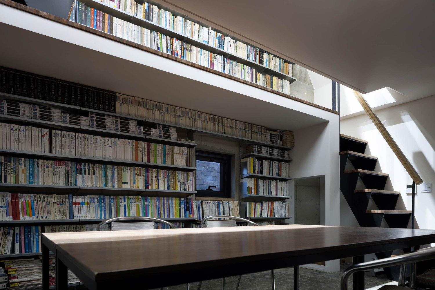 加尔穆里出版社-15