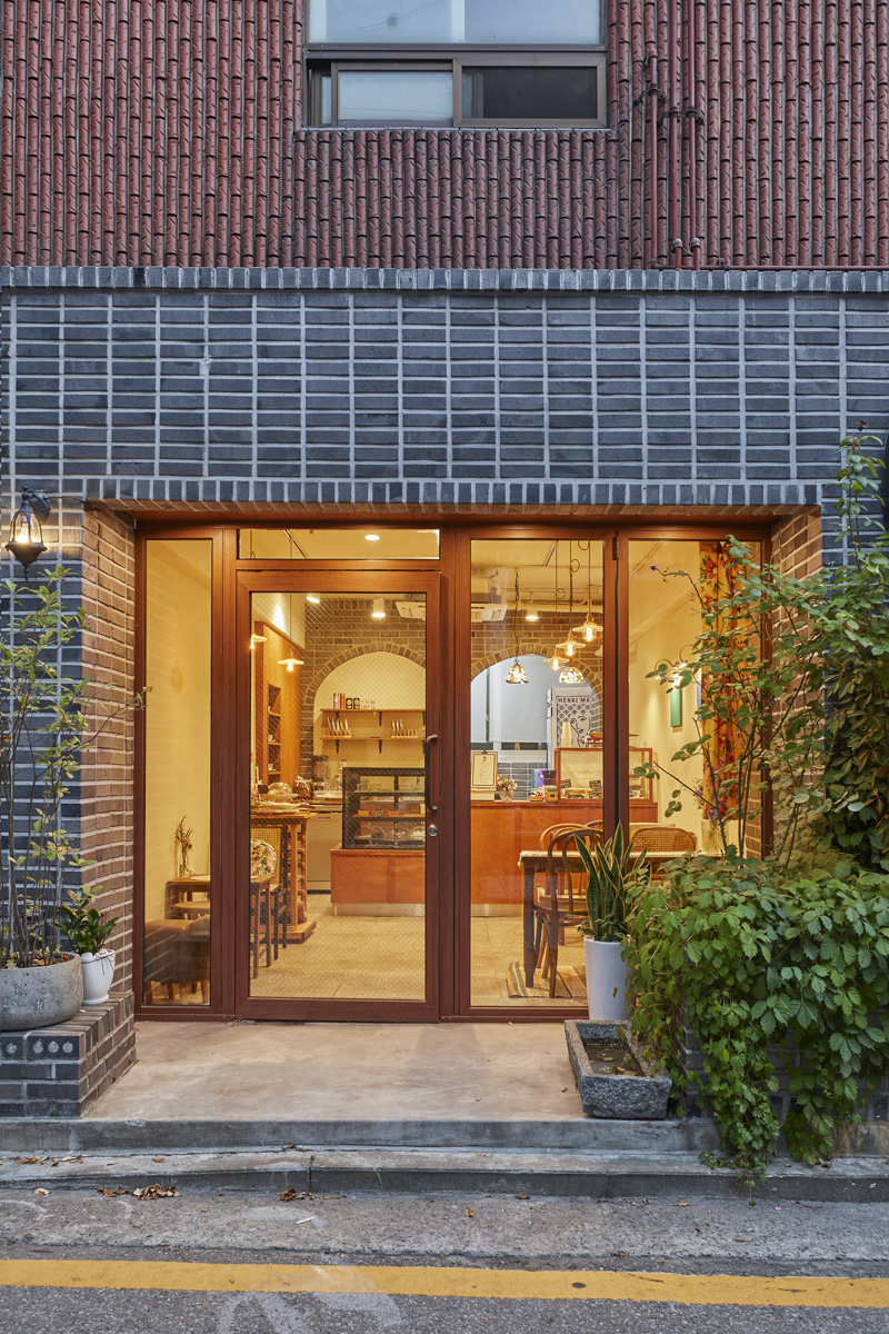 隐秘的糖果盒 | 9 平米复古风咖啡馆设计-10