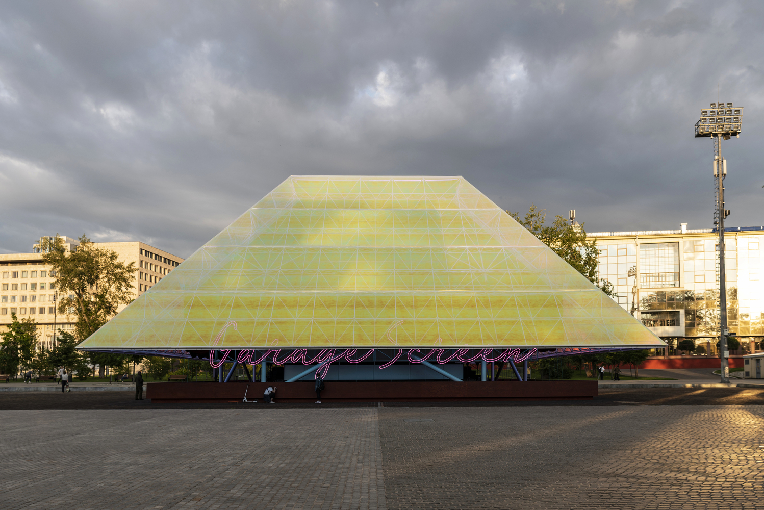 900 平米车库影院，SYNDICATE Architects 打造独特观影空间-19