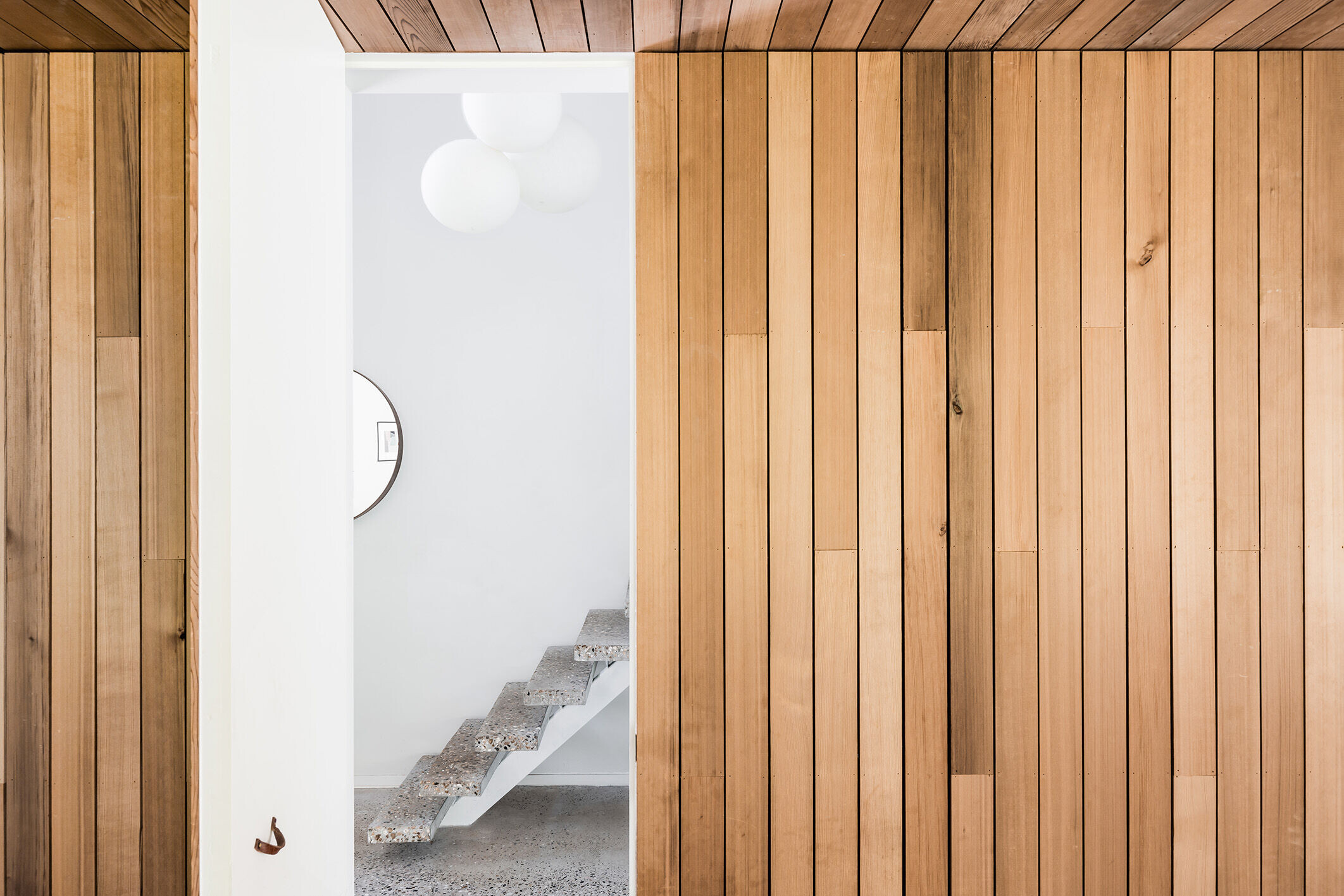 致敬原貌的比利时 Schoten 住宅翻新-16