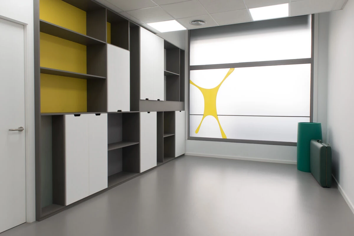 Centro pediátrico MOVO 儿科护理中心丨西班牙奥伦塞丨EQUIPOEME-8