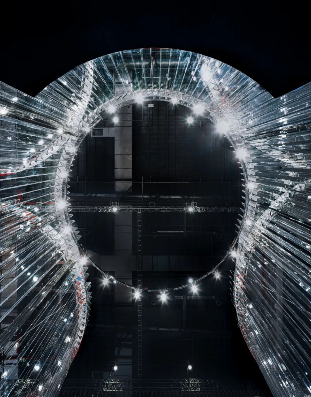 雅诗兰黛进博会展馆——栋栖设计打造梦幻透明立方体-35