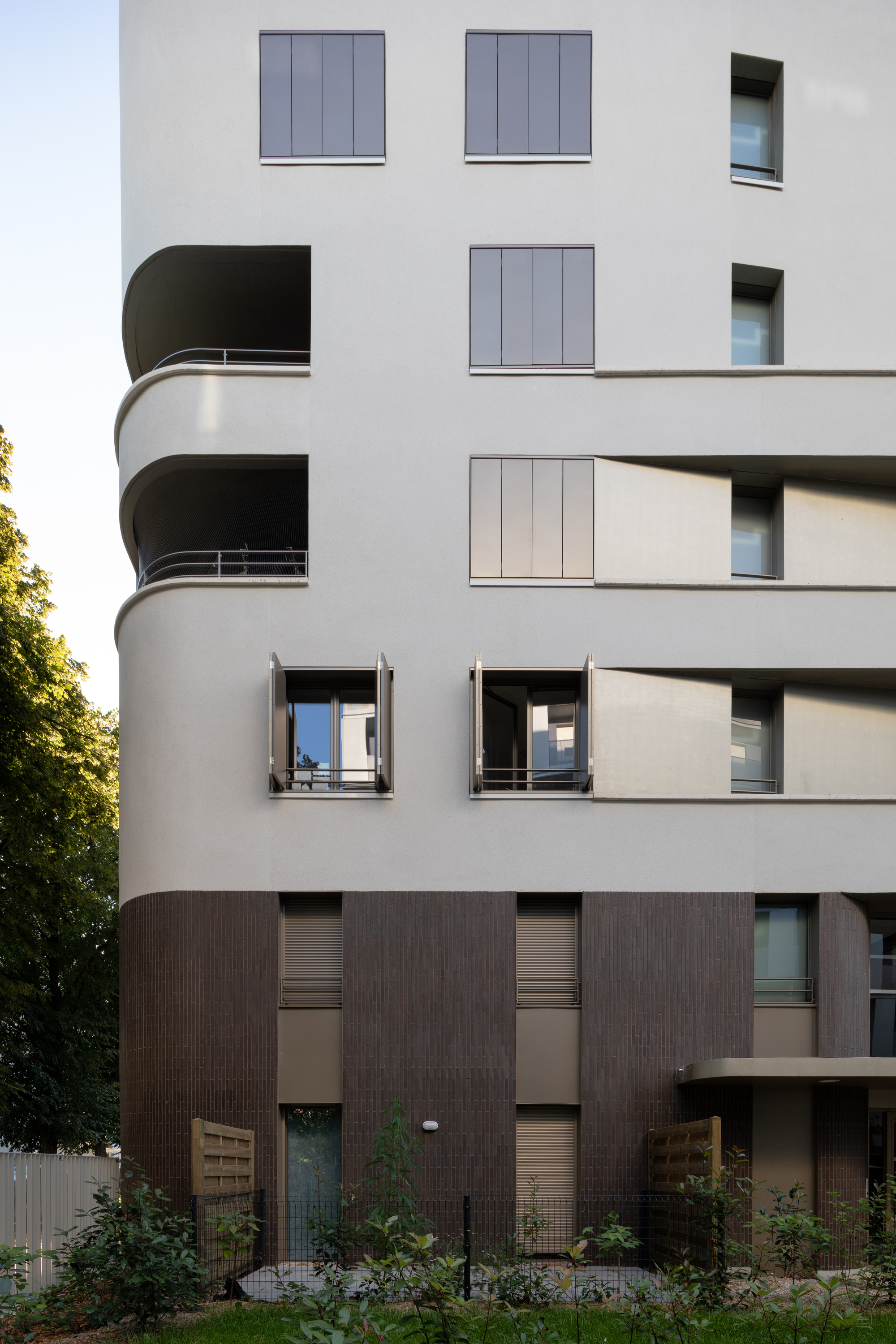 46 Apartments in Gentilly / Tectône-38