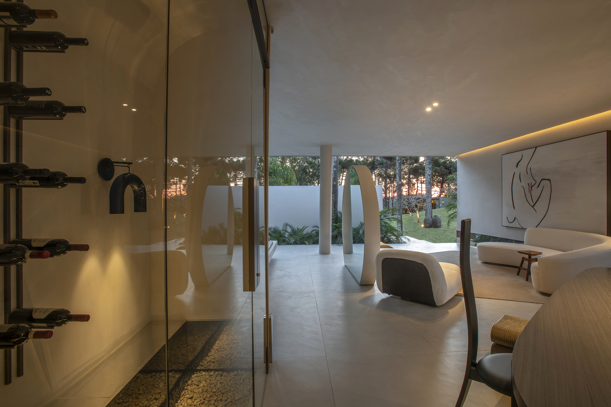 Palmeiras Room / Estudio Sala-44