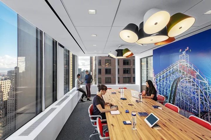 纽约缤客办公室——工业风中的协作与创新-15