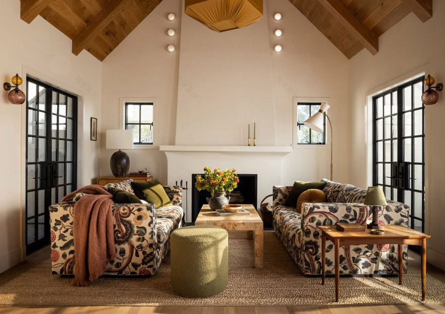 阳光明媚的加州 Tudor 家居设计-1