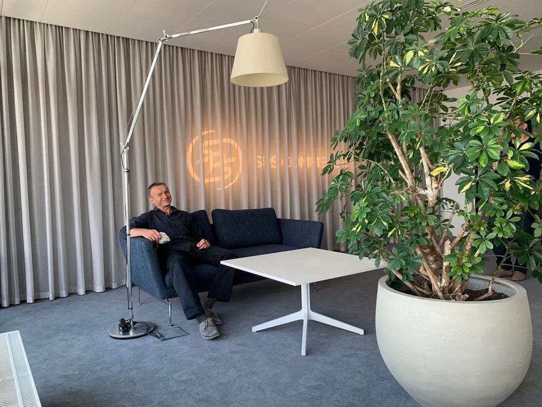 极简创意空间 · 东京新内拉里 28 号楼办公室丨日本东京丨ZOTOV＆CO-46