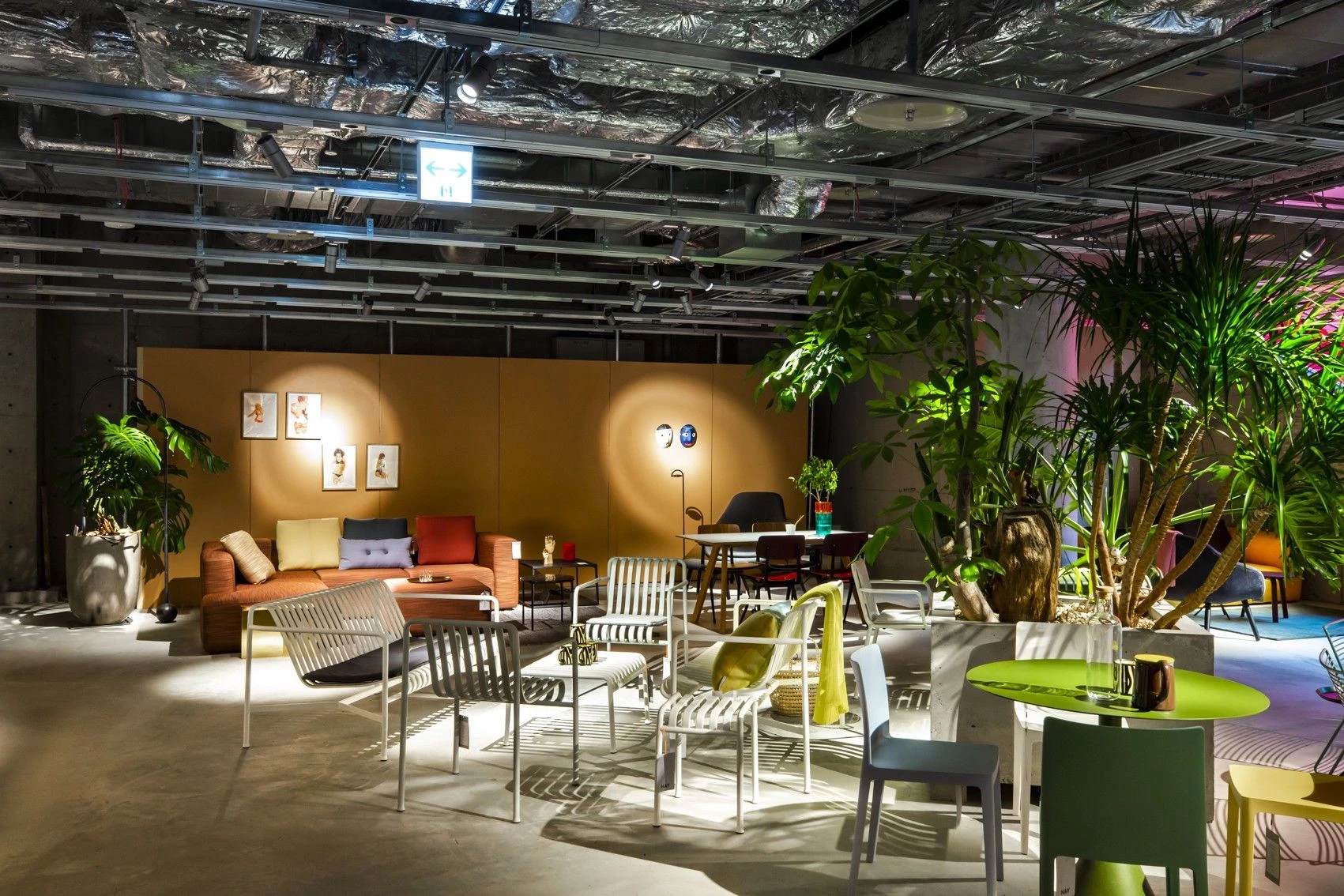 东京 HAY 旗舰店 | 灵活可变的家具系统空间-38