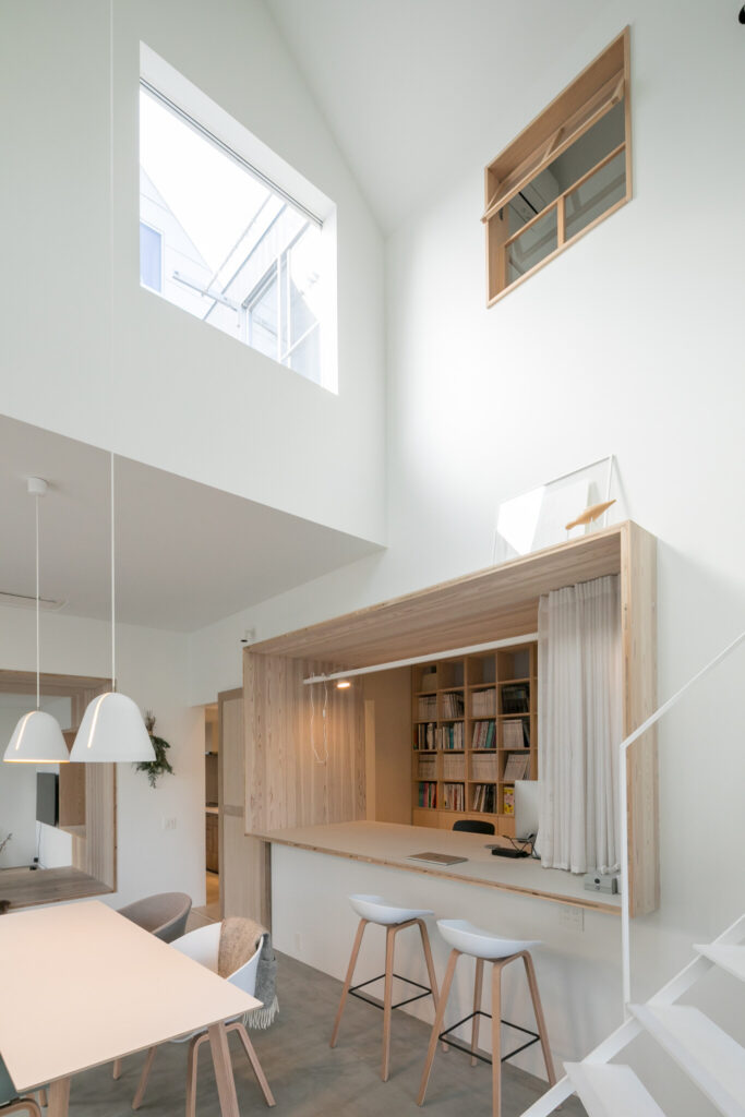 職住一体の建築家の自邸　ゆるやかに居場所をつなげ、仕事と生活の場をひとつに | Architecture | 100%LiFE-4