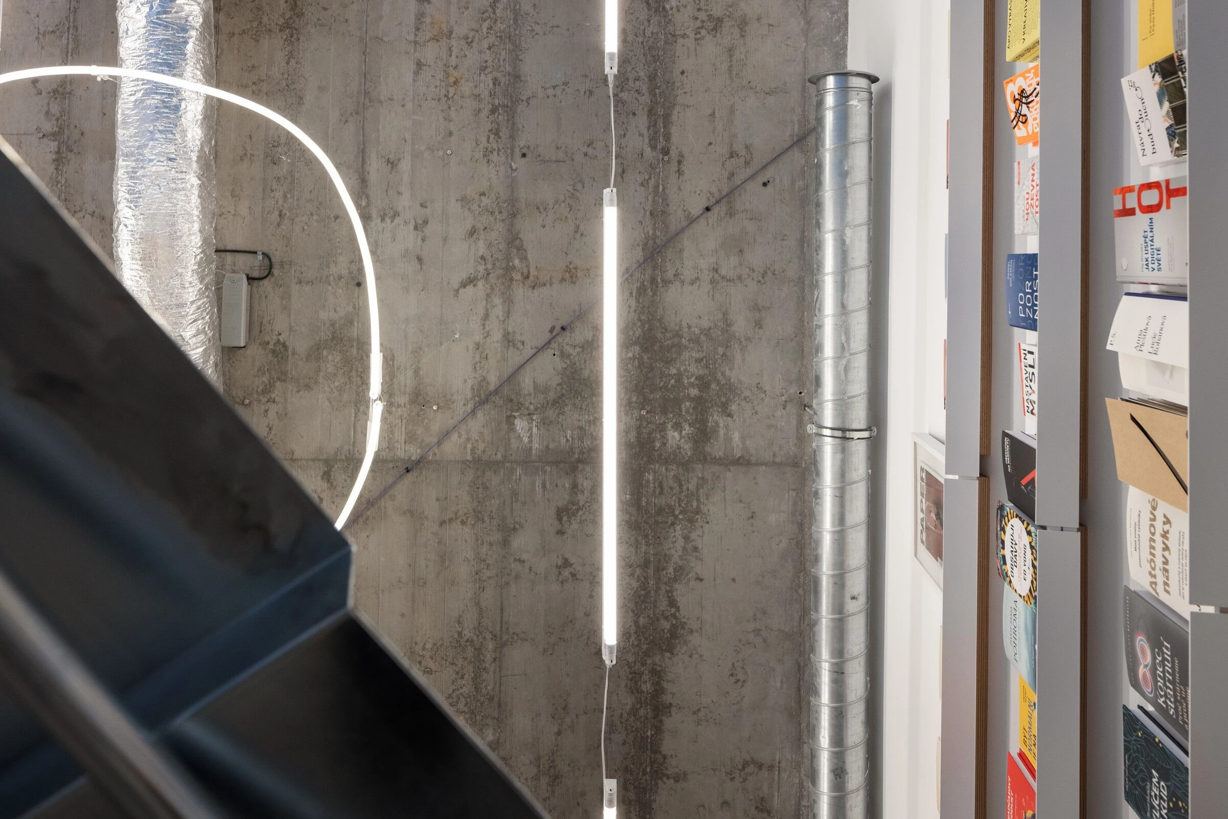 BROT 书店丨斯洛伐克布拉迪斯拉发丨Grau Architects-12