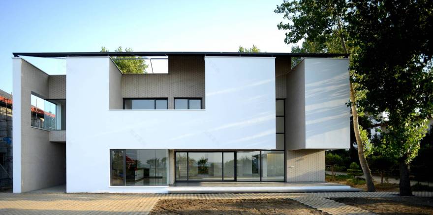 伊朗 No·12 别墅 · 创意负空间与环境的和谐共生-14