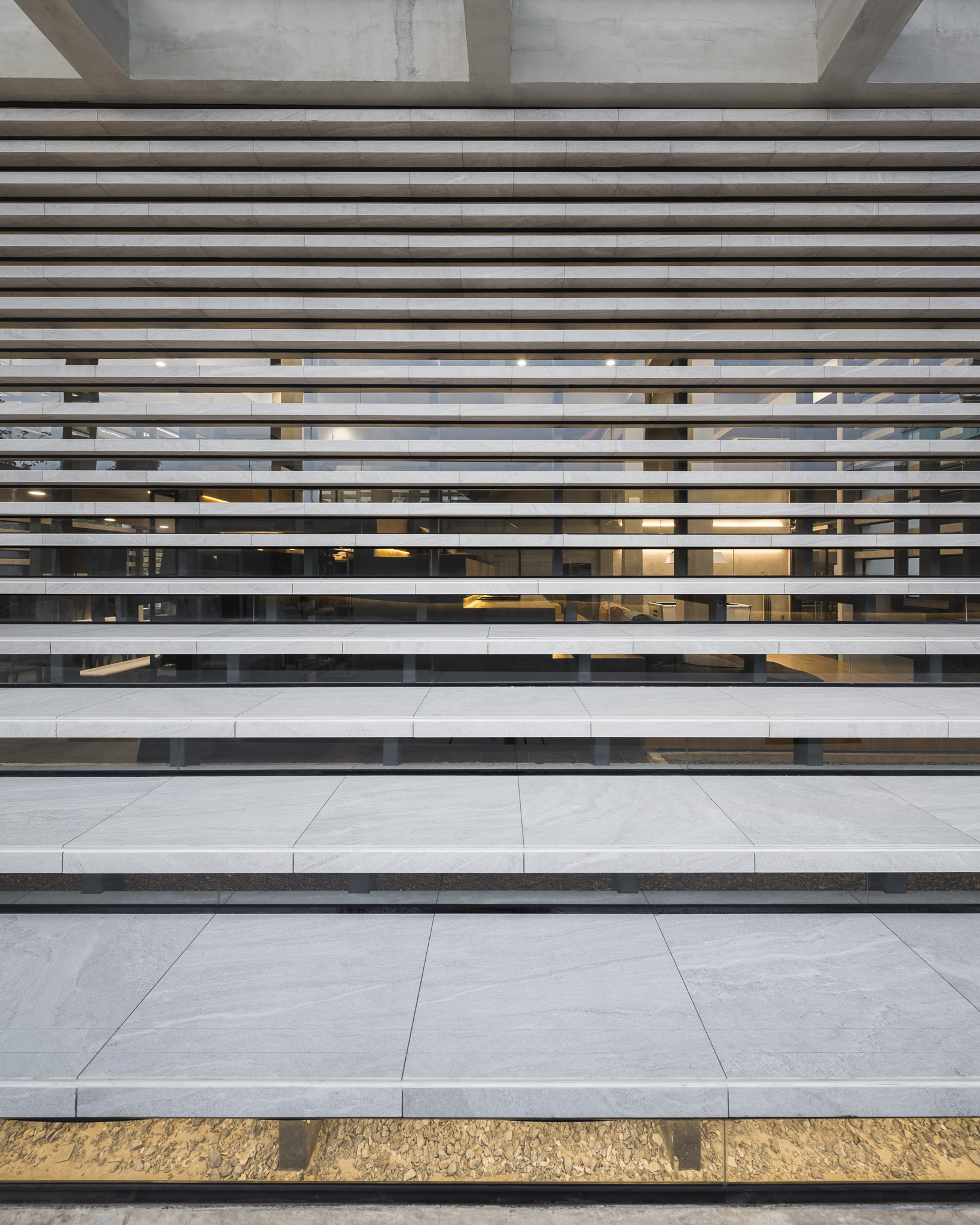 泰国废弃汽车服务中心变身高颜值设计社区-63