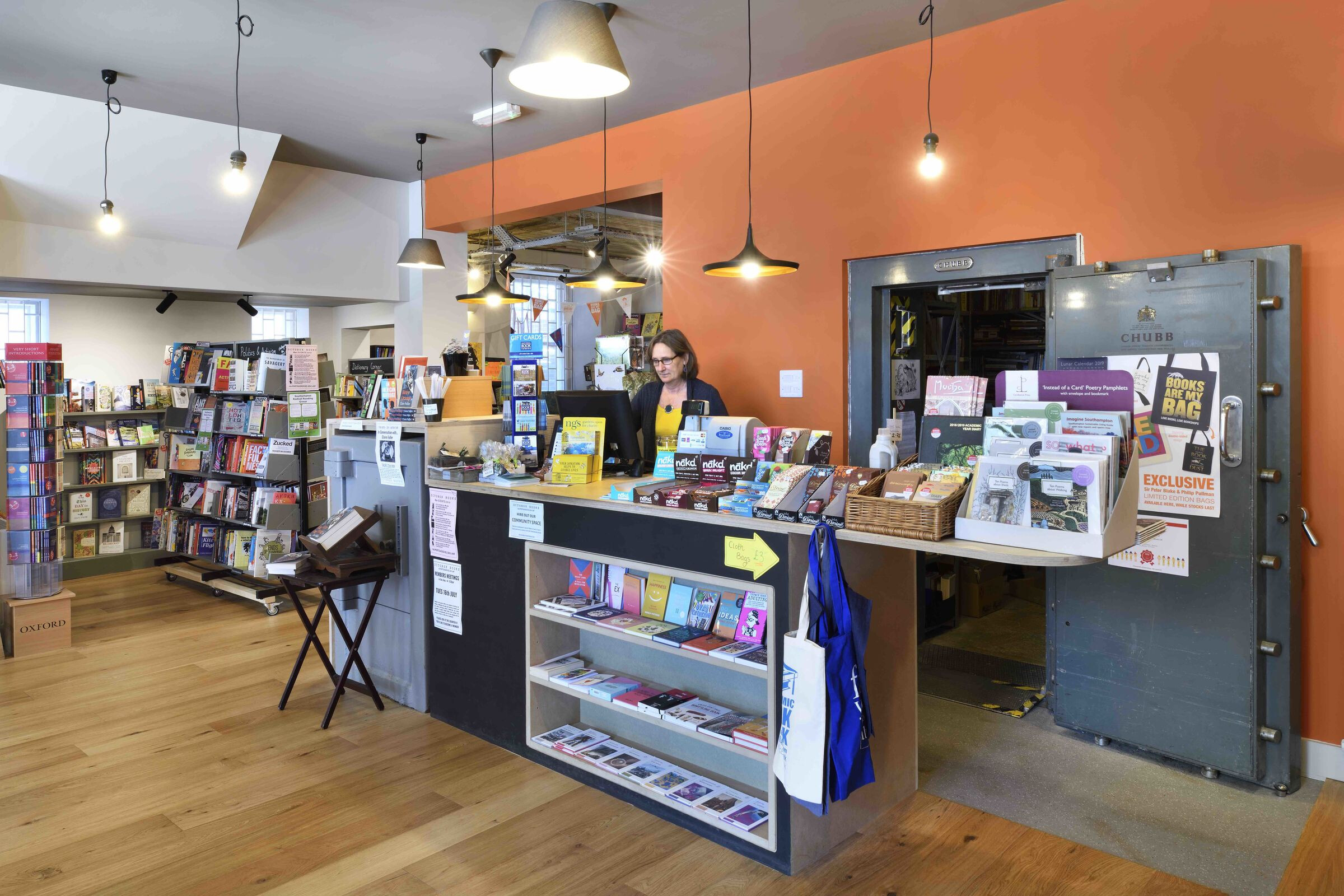 南安普敦社区精神 · Studio B·a·d 打造“十月书籍”共享空间-20