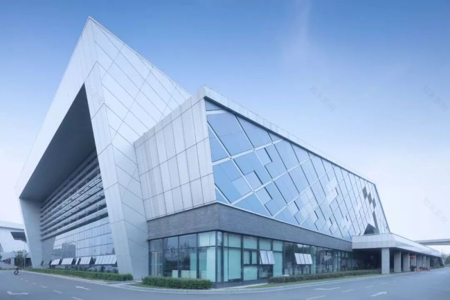 无锡惠山区全民健身中心 | 太湖石与太湖水的完美结合-41