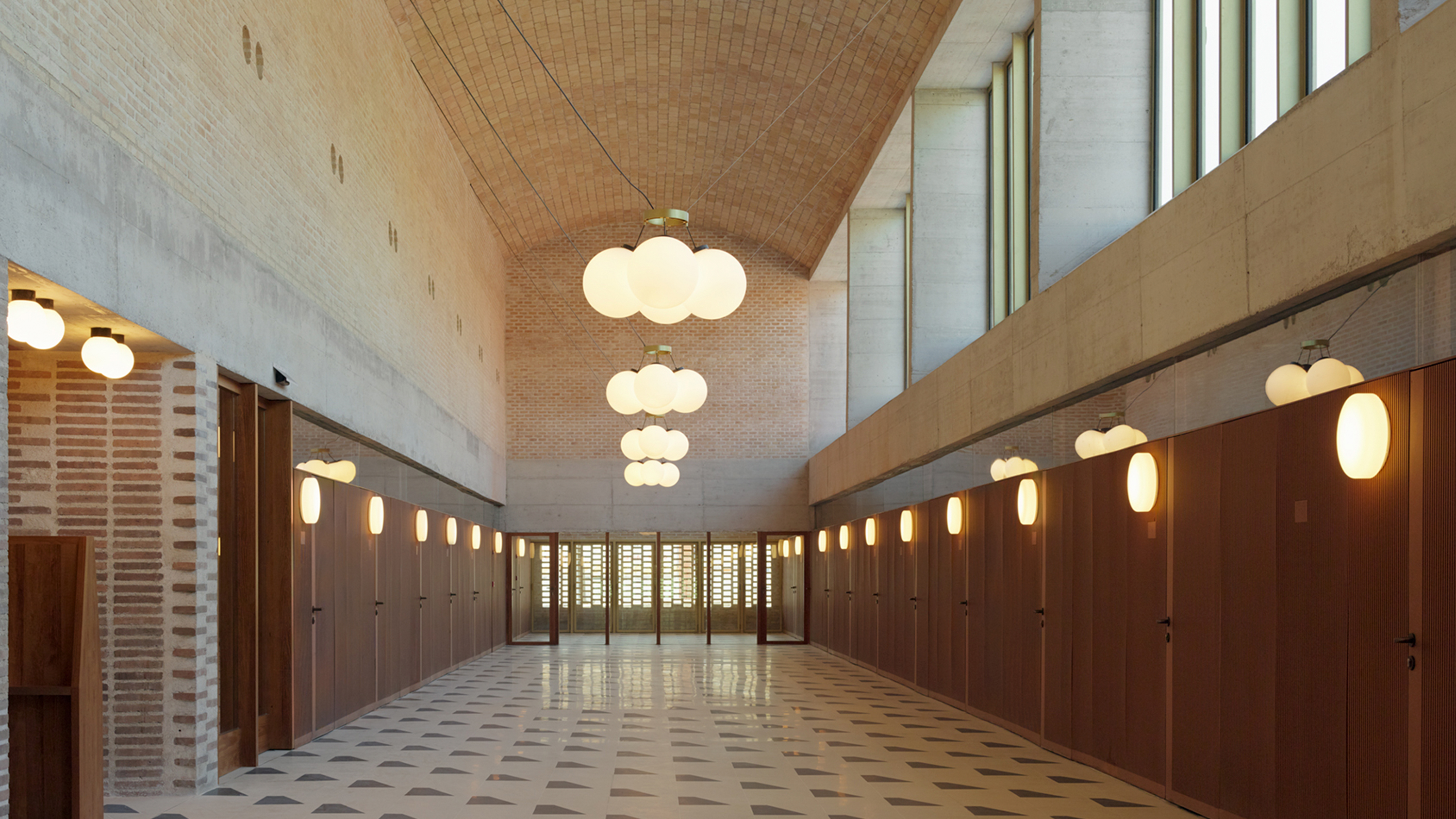 西班牙 Premià de Dalt 初级保健中心丨西班牙巴塞罗那-0