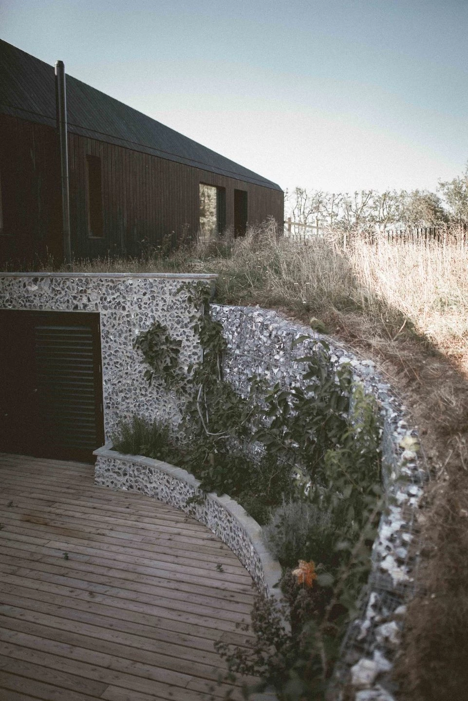 英国乡村环保住宅“黑 barn”-29