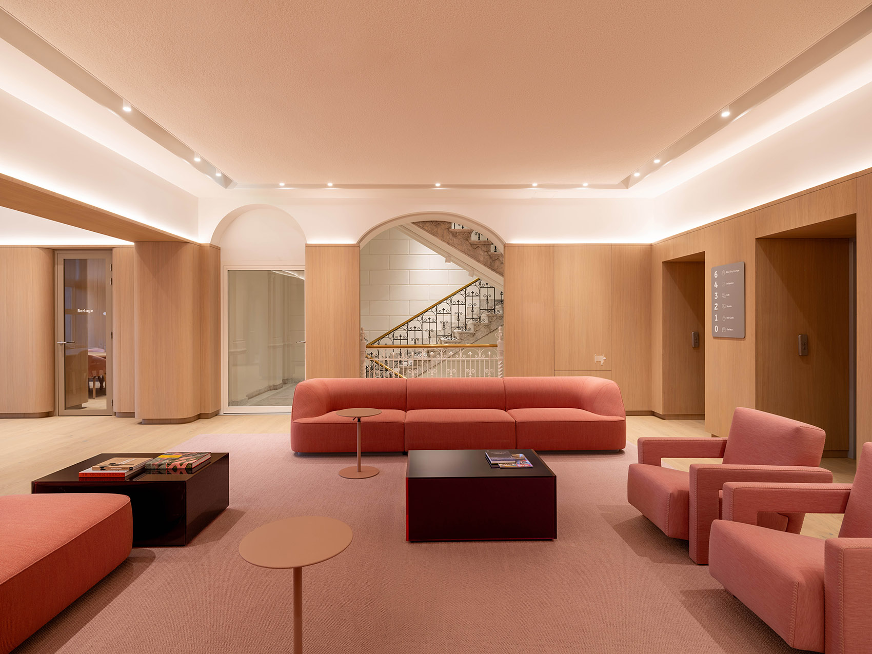 MVRDV打造欧洲规模最大的“蔚来中心”-33