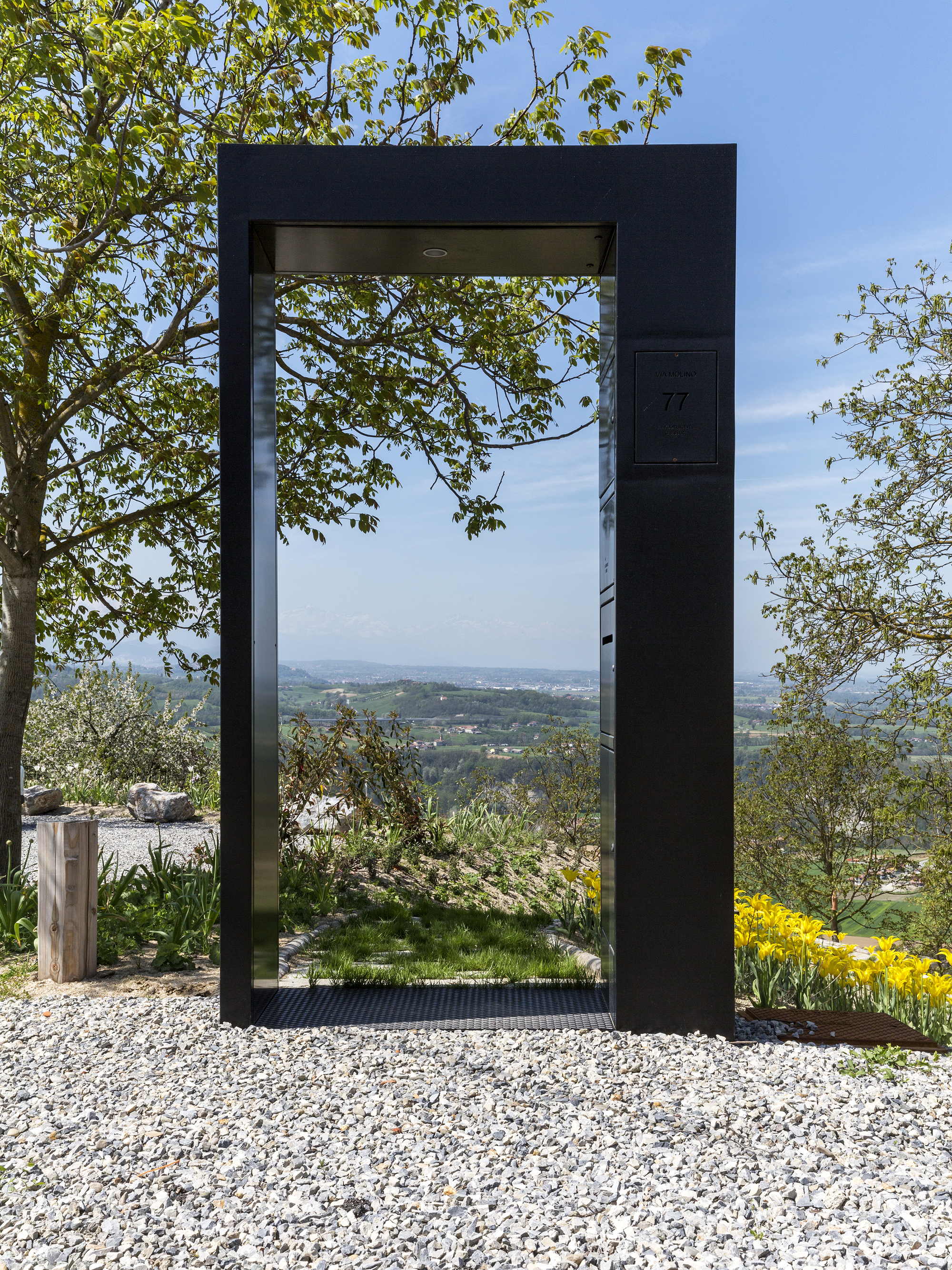 A Window on the Langhe House  / Studioata-36