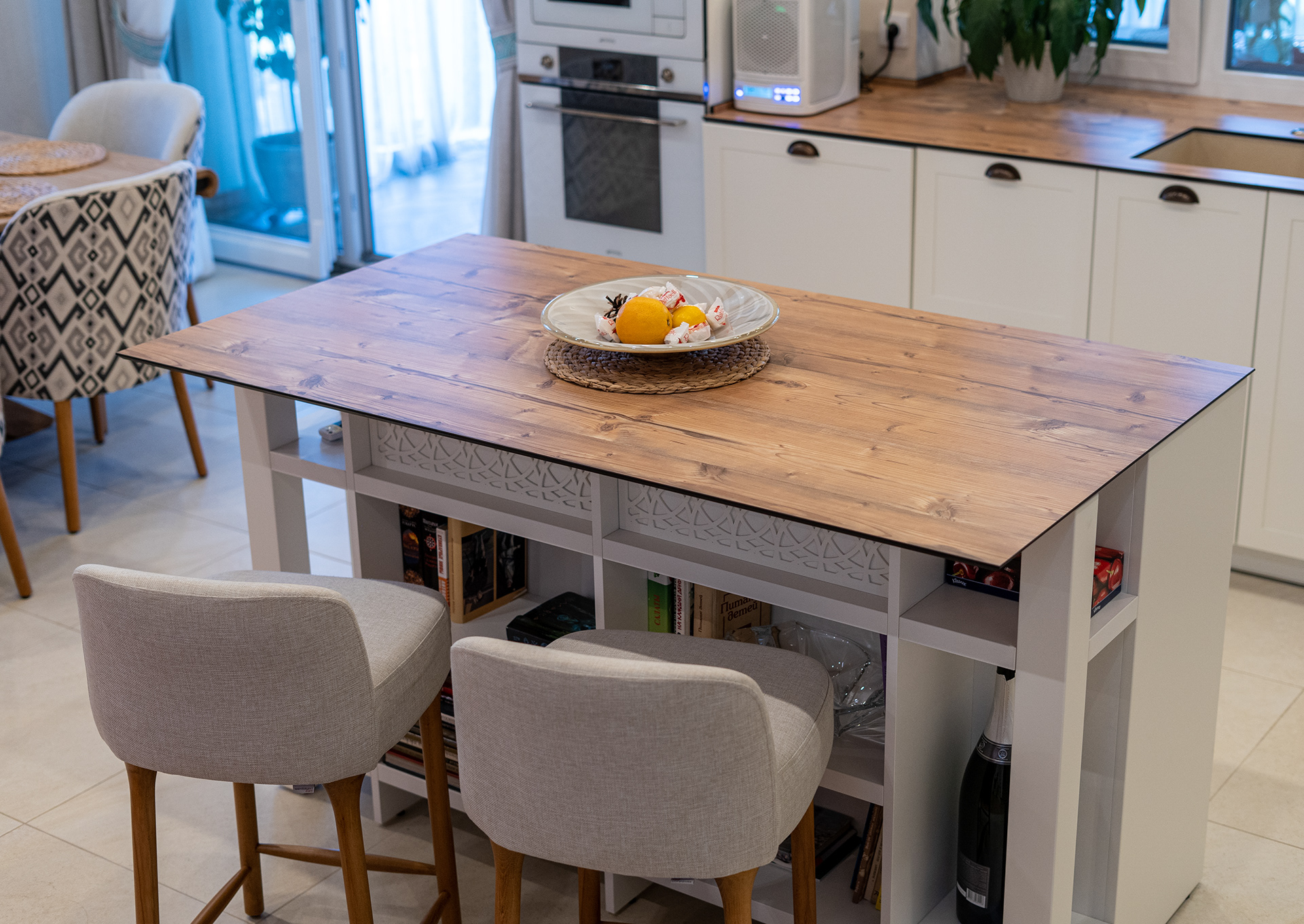 PRIVATE HOUSE: 300 sq.m, (Real)-9