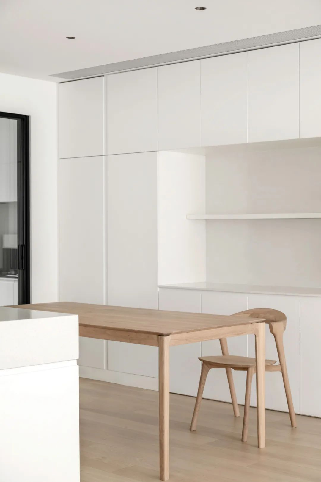 白色幻境 · 极简至上空间丨中国上海丨木卡工作室-19