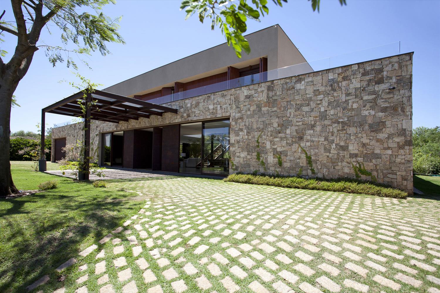 巴西 Quinta da Baroneza IV | 石木之韵，自然与现代的完美交融-1