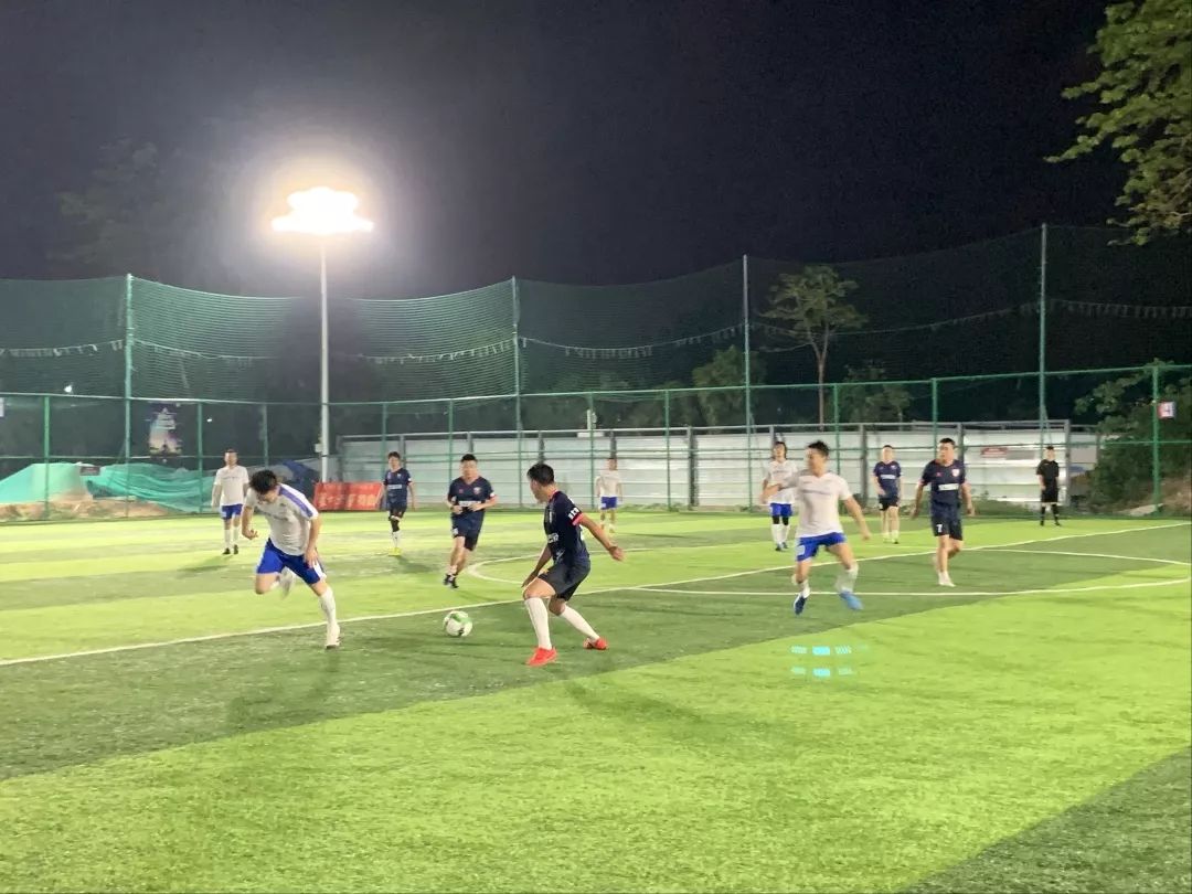 特斯拉蔚来足球友谊赛,激情四溢的设计师生活-16