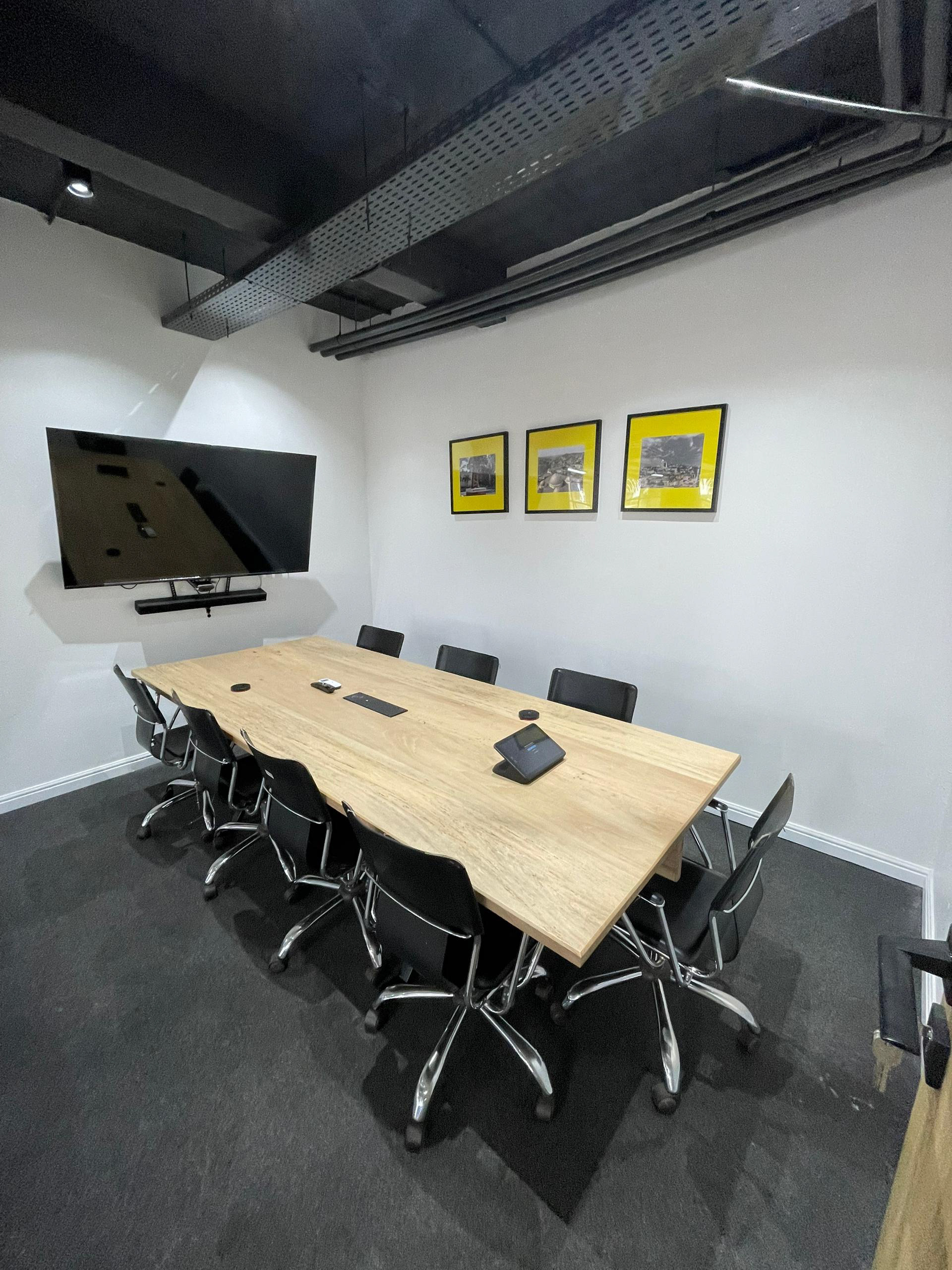 丨乌干达丨STUDIO EMODI-8