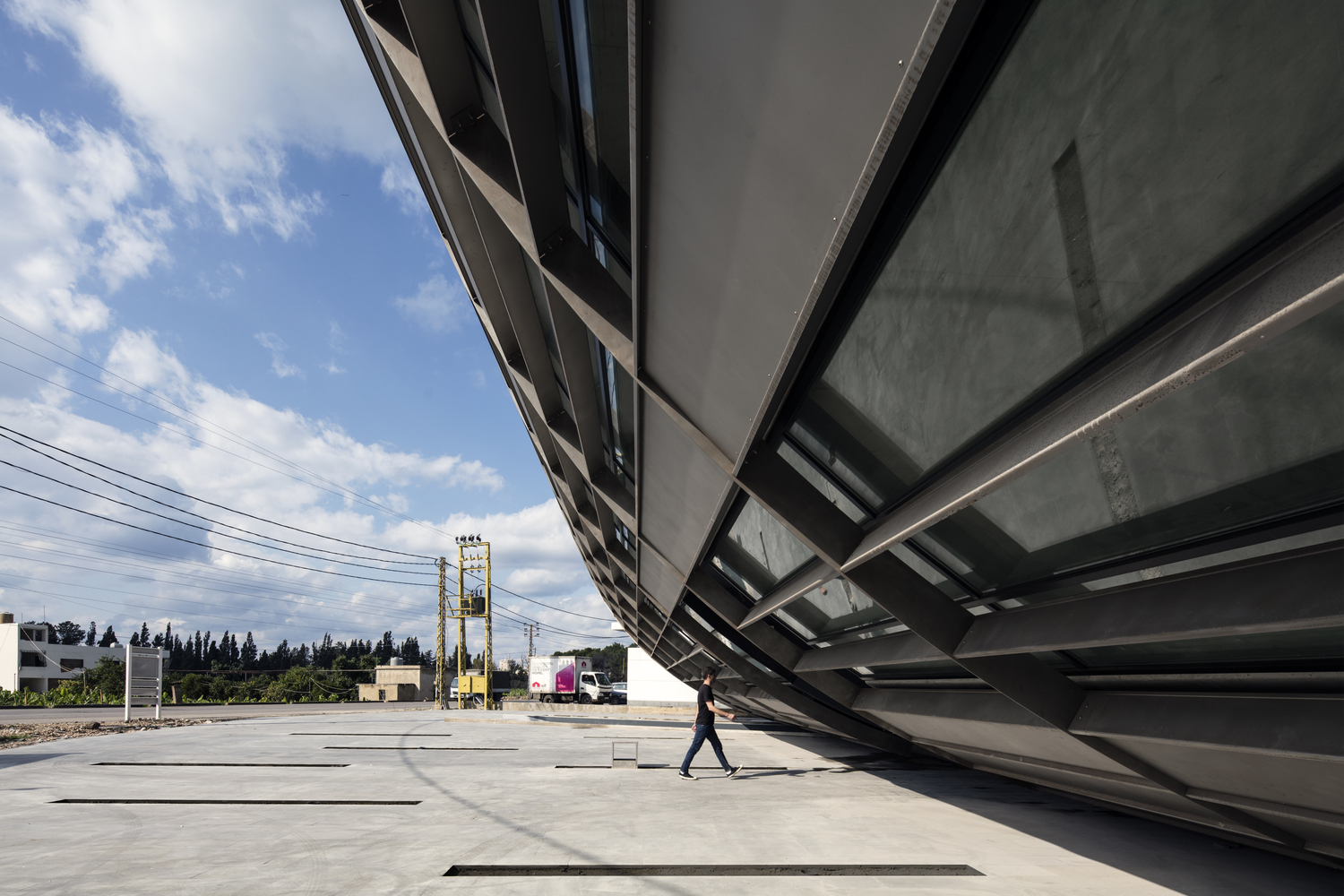 LSB Regional Headquarters | 挑战传统建规的公共空间设计-16