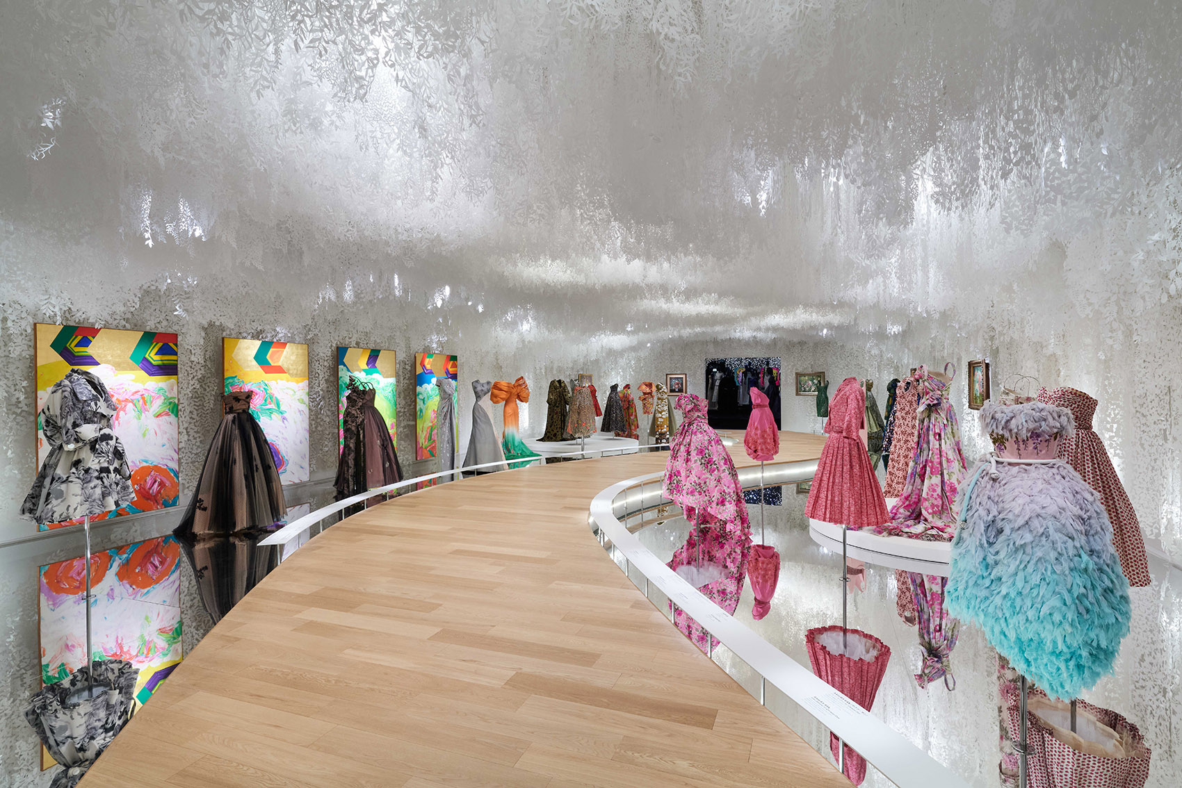 《克里斯汀·迪奥:梦之设计师》展览丨日本东京丨OMA+Shohei Shigematsu-100