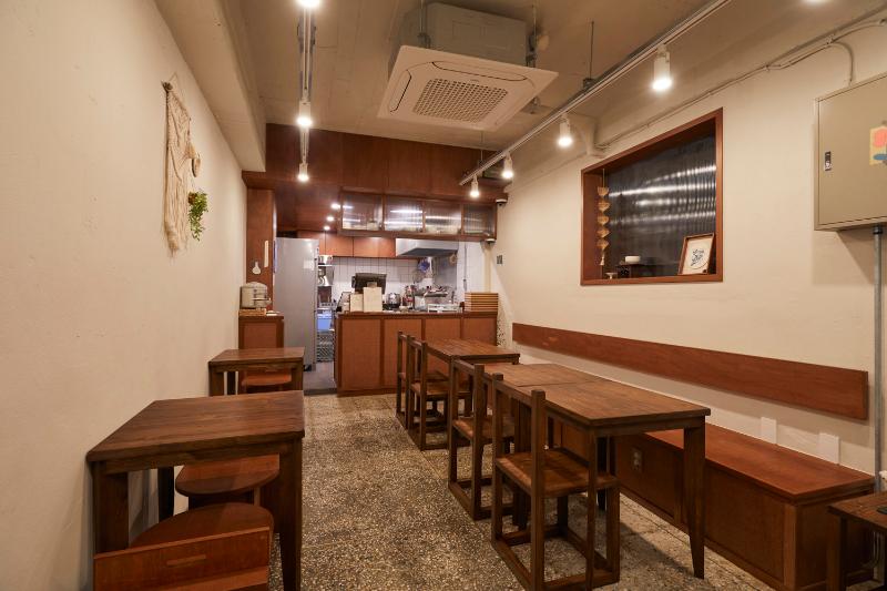 温暖小清新，10 坪餐厅的装修魅力-4