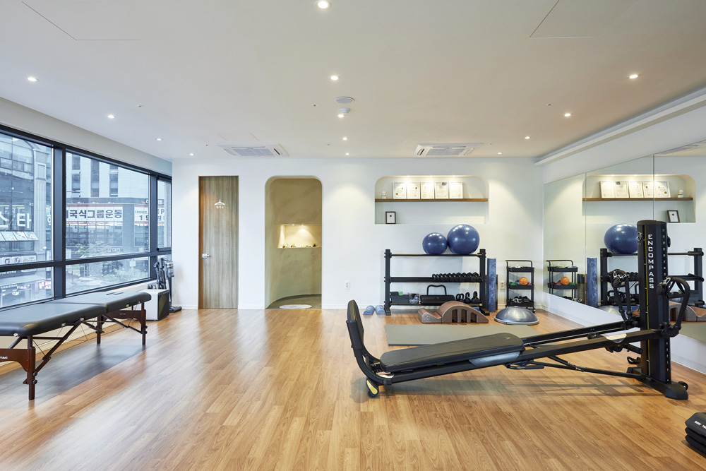 20 平米康复中心，温馨氛围营造成功-5