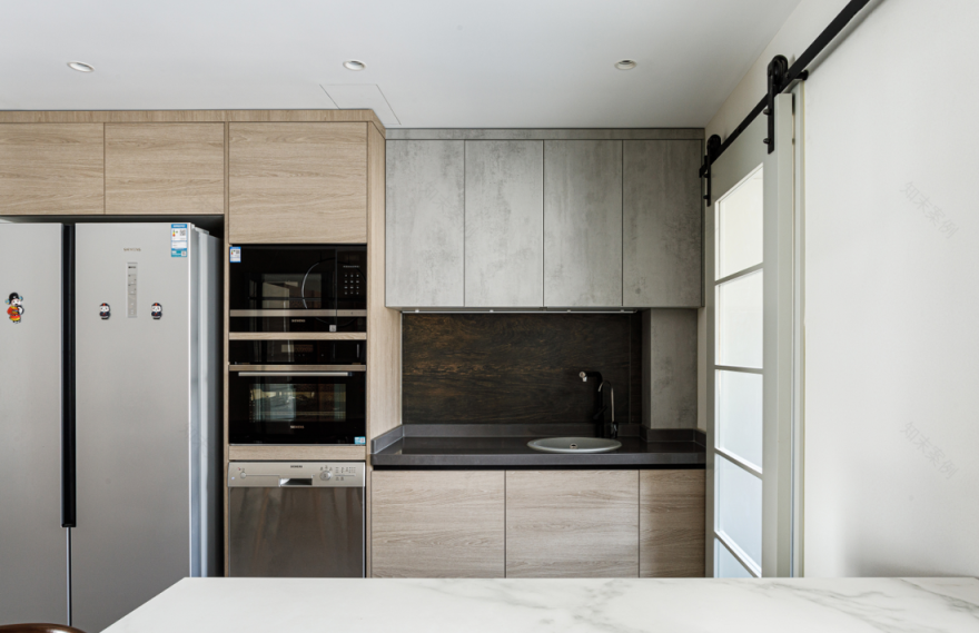 自然放松的家居空间设计-10