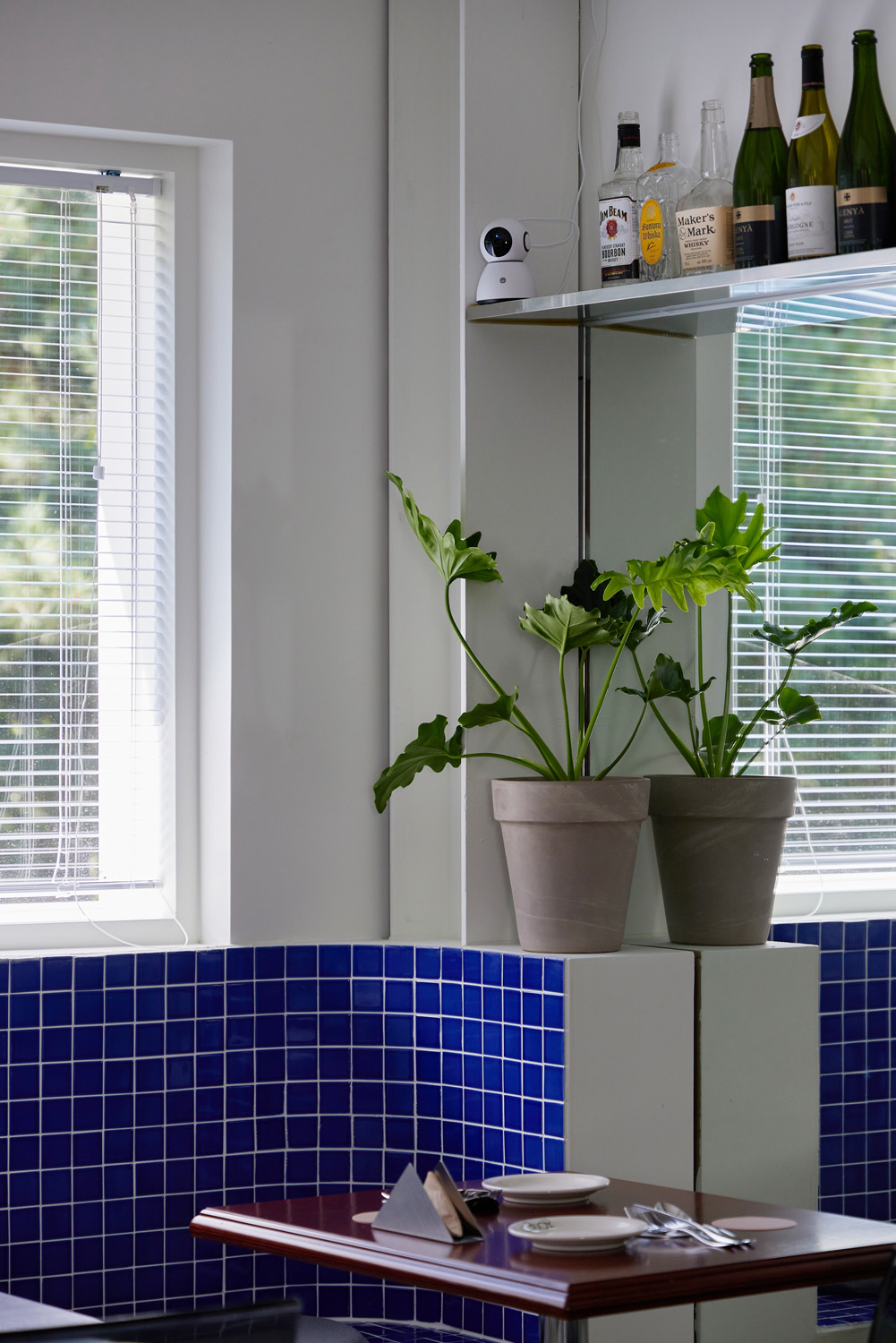 白色与蓝色的简约时尚 | 18 平米小空间的优雅转身-16