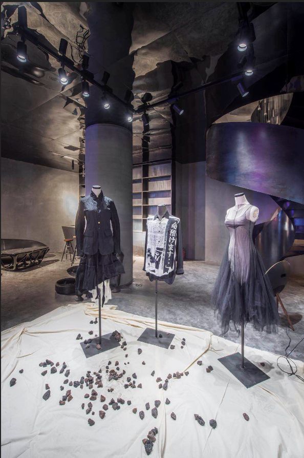 黑空间 | 英伦买手店的极简设计美学-50