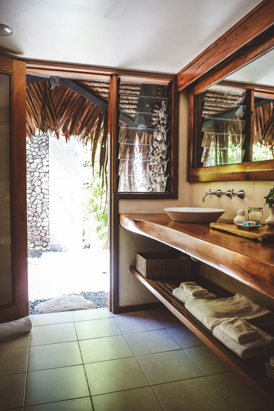 斐济五星级豪华度假酒店,现代斐济风格的海滨别墅-110