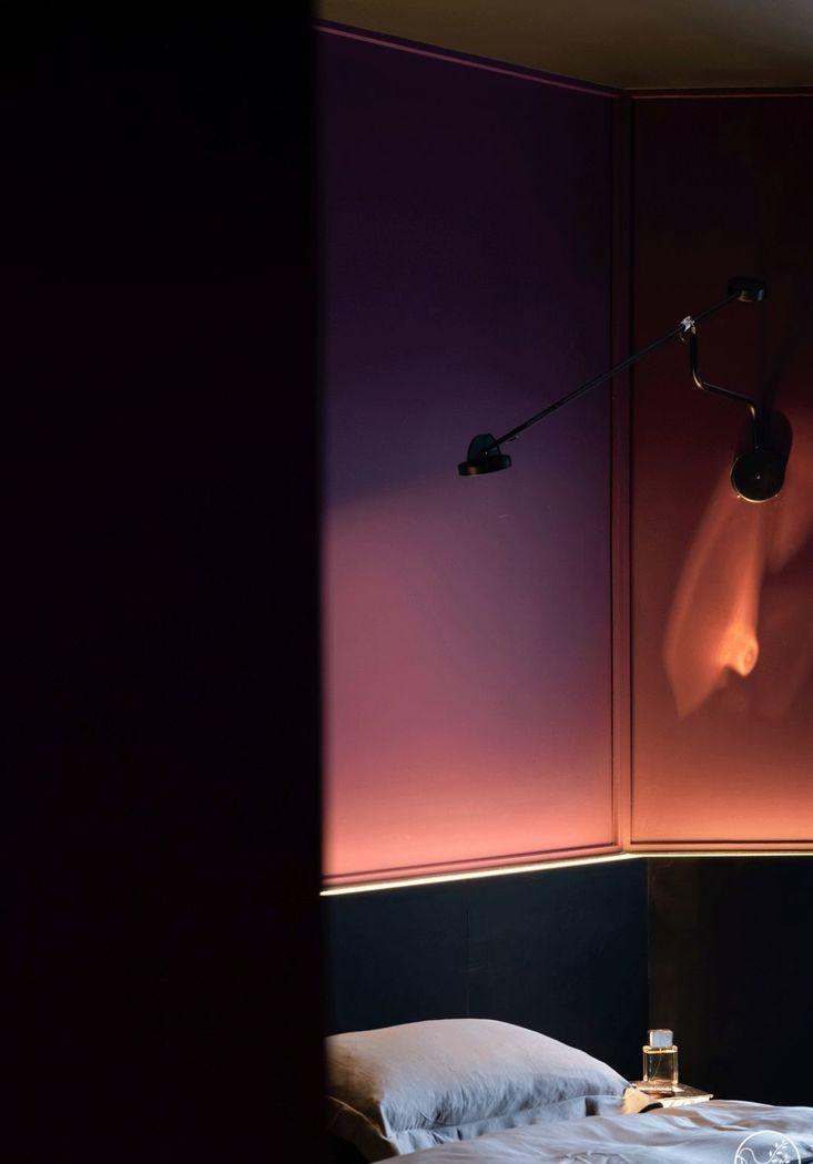 清羽设计丨平层丨粉色楼梯紫色墙壁酷炫星球-33