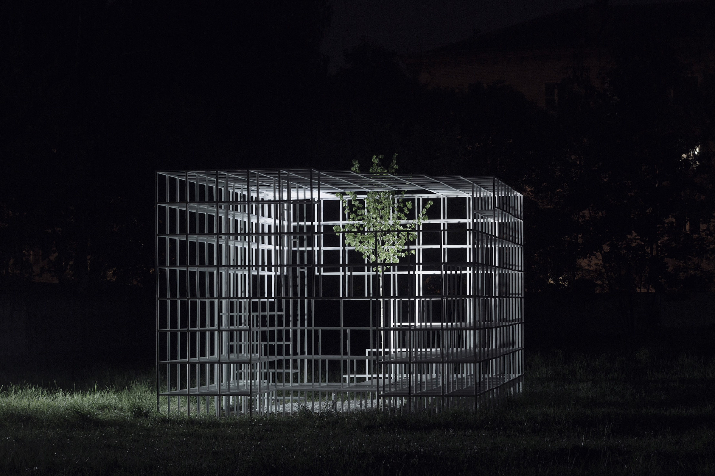 纪念被战争摧毁的建筑-Mist / Clap Studio-5