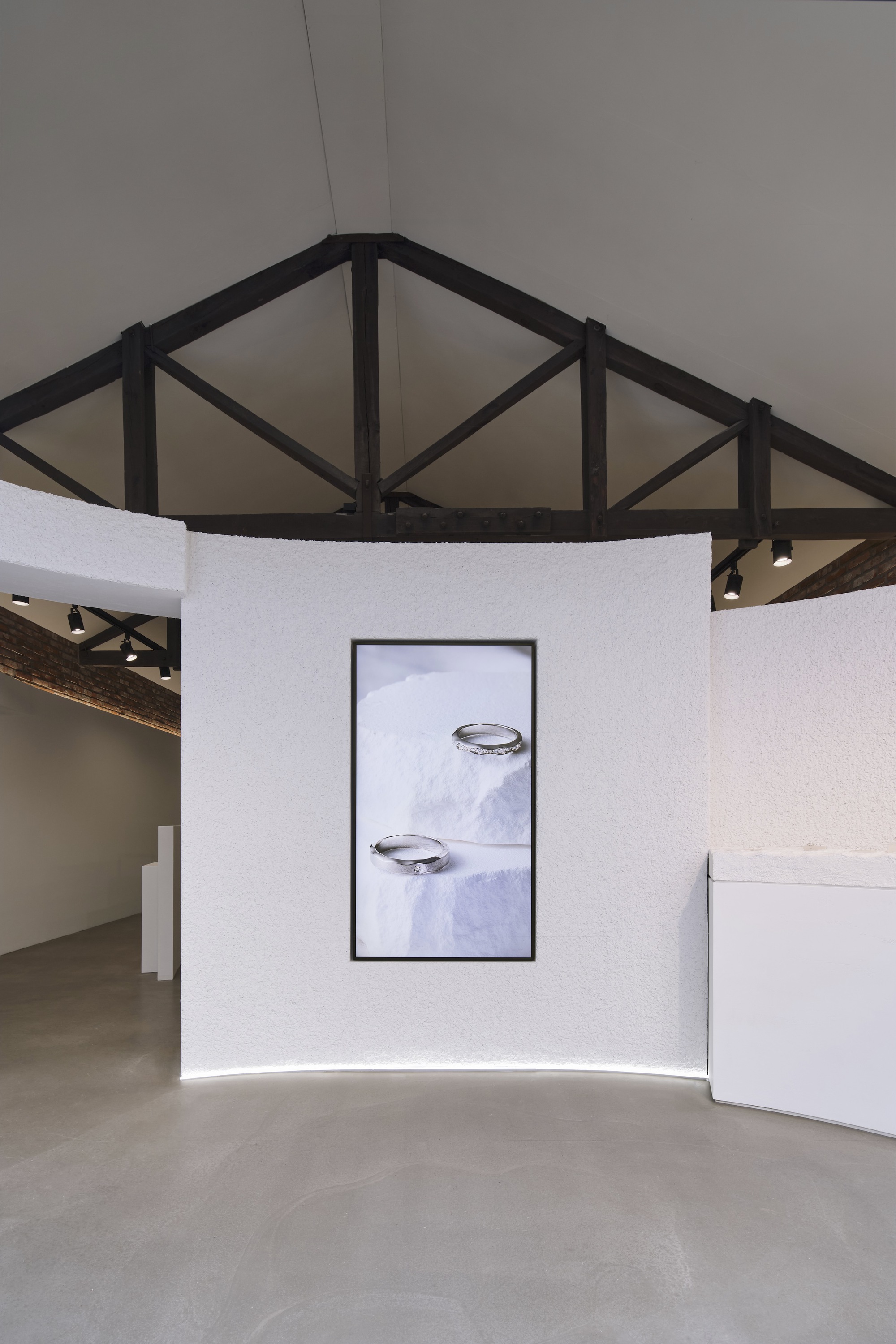 Atelier Hosoo 空间设计丨design by 83-8