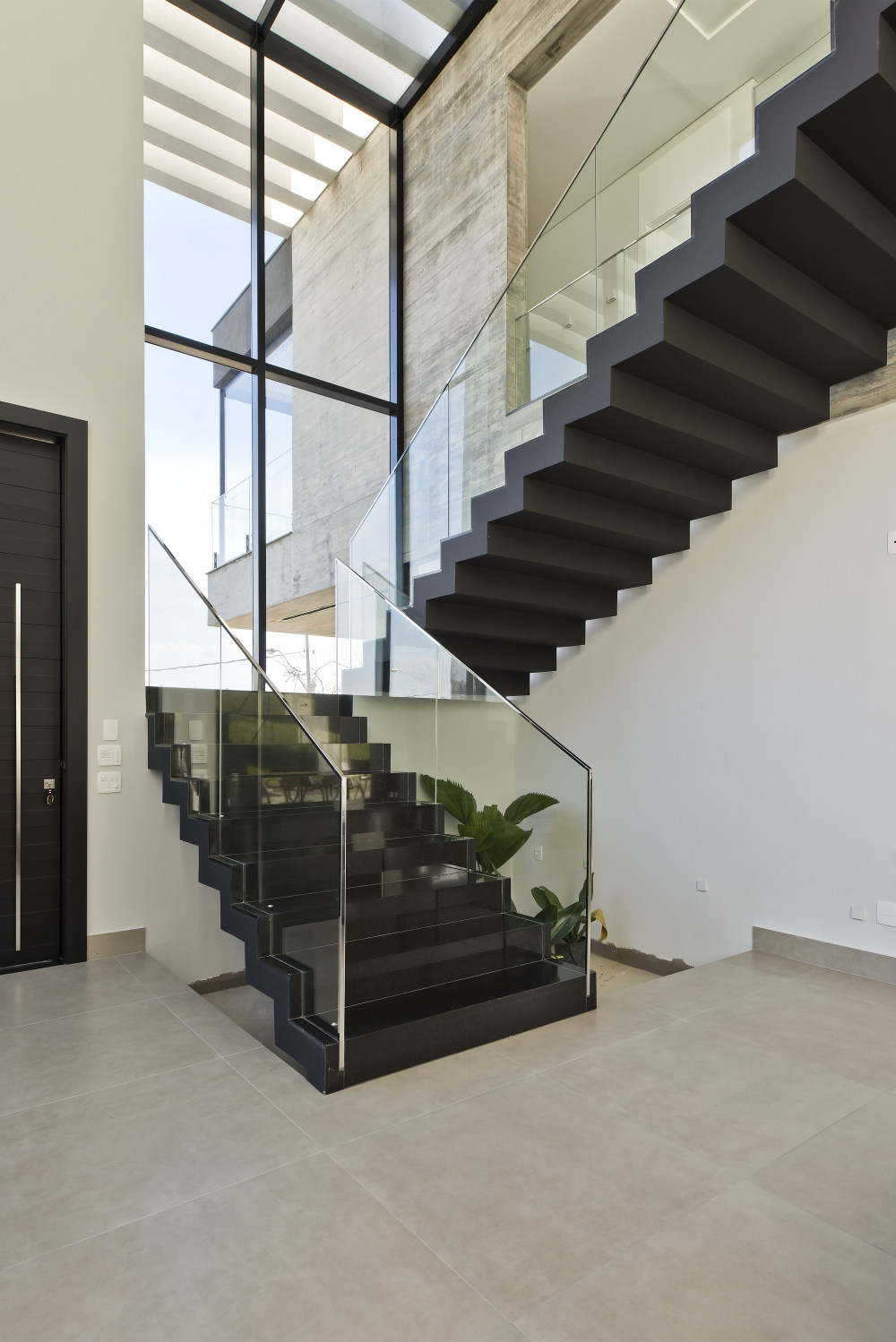 巴西 PI 别墅 | 现代风格与自然景观的完美融合-29