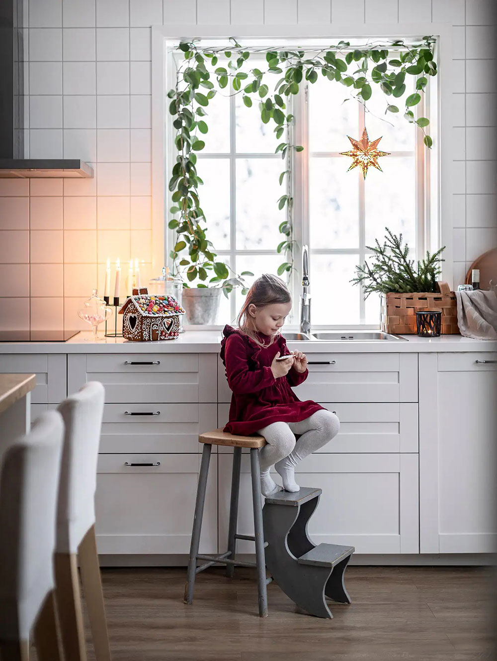 瑞典 19 世纪旧教堂的冬季童话之家-2