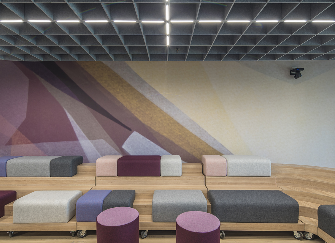 温馨居家风格,突显曲线与自然元素,打造协作办公空间-16