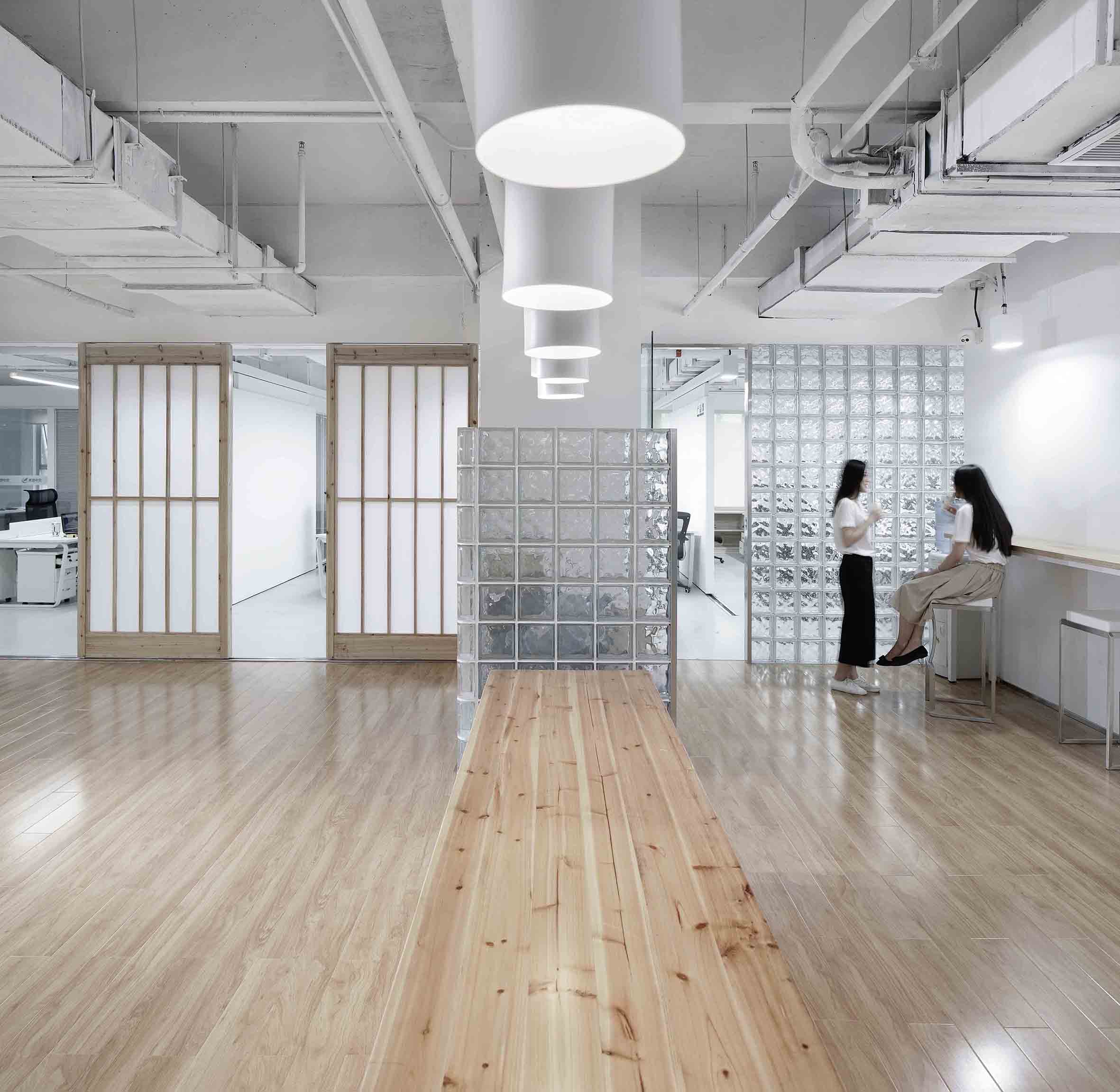 郦文曦建筑事务所打造的游戏公司办公室空间设计-59