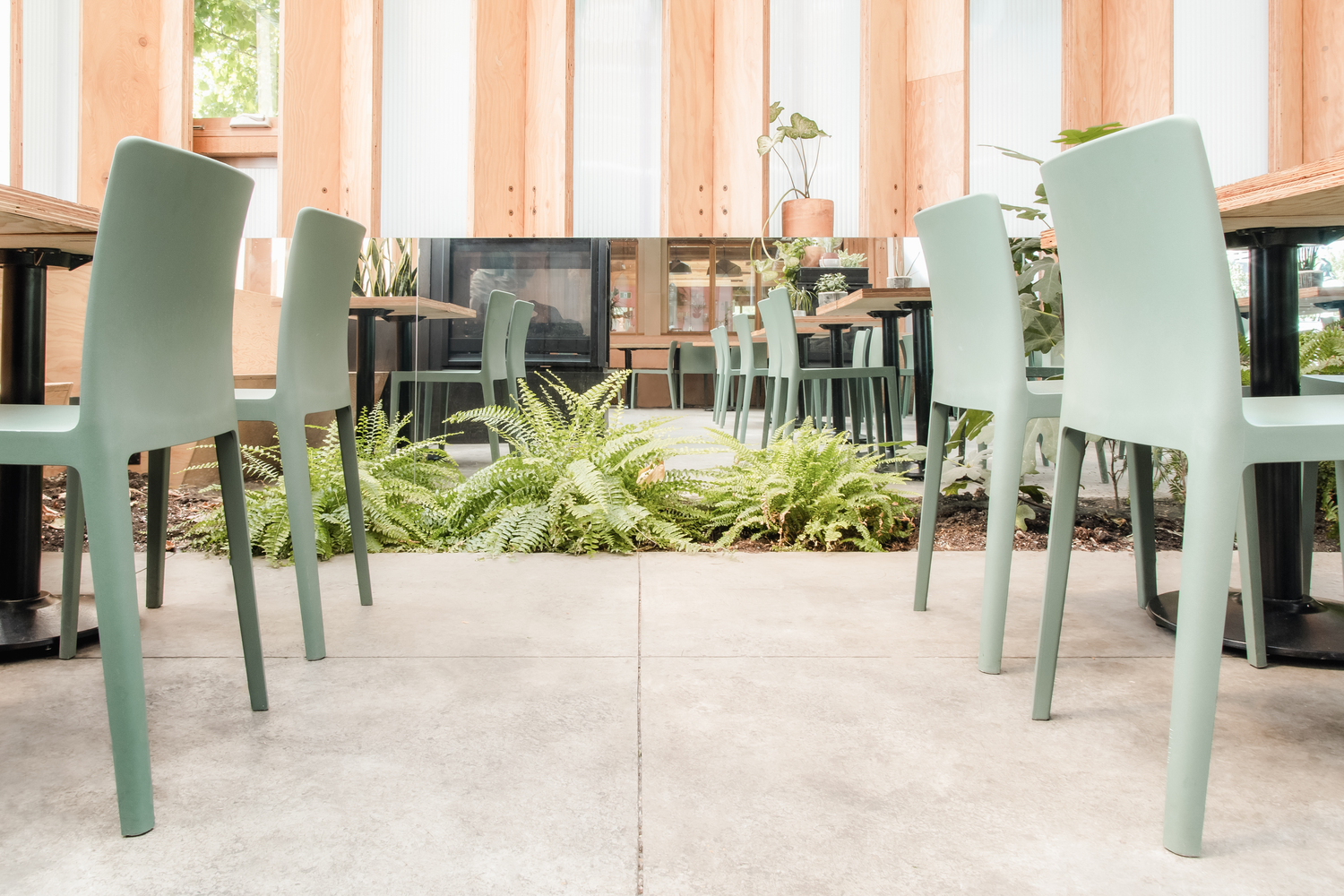 加拿大卡尔加里中央纪念公园木质曲线餐厅设计丨Studio North-32