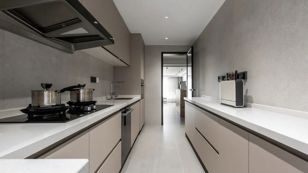 158㎡全承重墙老三居的现代简约设计丨研筑国际室内设计事务所-28