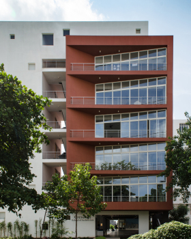 层叠梯田，重塑教育空间——Crescent 建筑学院设计